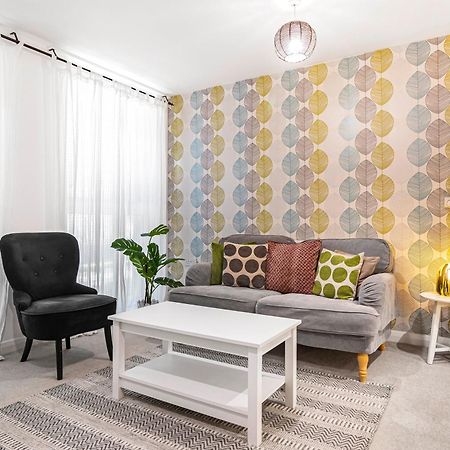 Pass The Keys Modern Tottenham Hale Apartment Perfect For Leisure Лондон Экстерьер фото