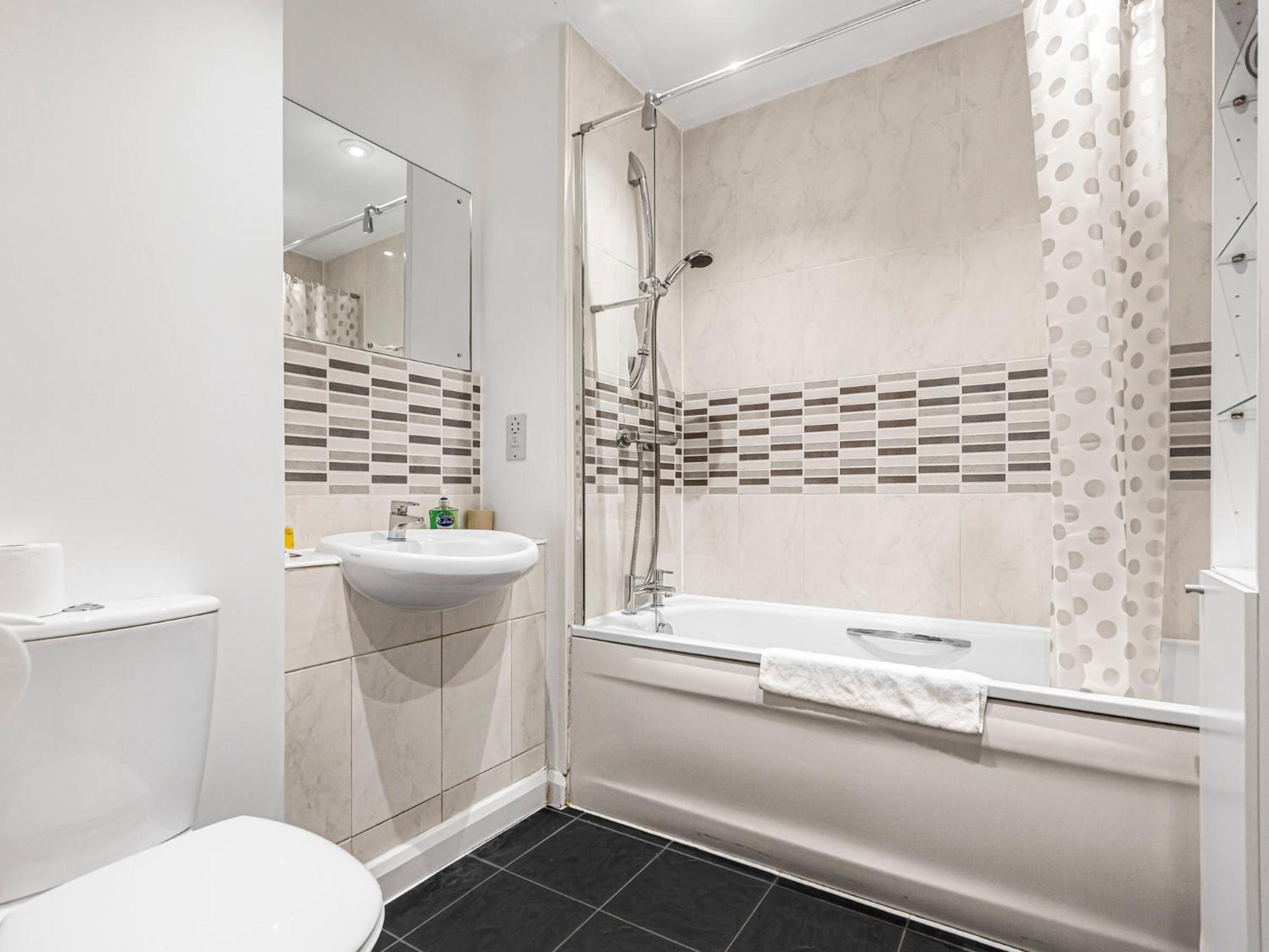 Pass The Keys Modern Tottenham Hale Apartment Perfect For Leisure Лондон Экстерьер фото